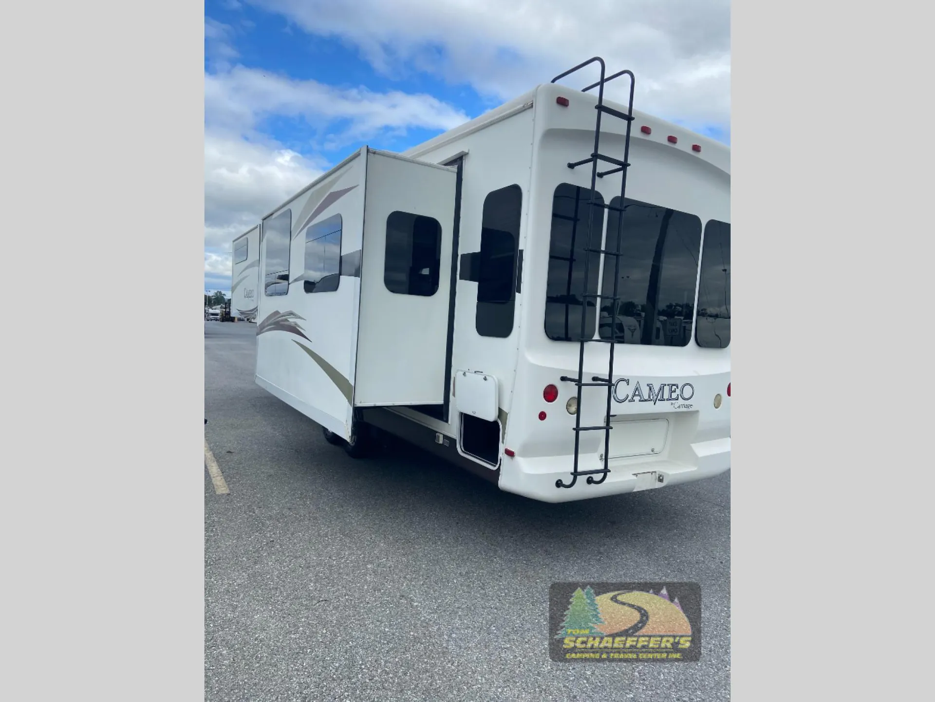 2011 Carriage Cameo 34SB3 - Photo 4
