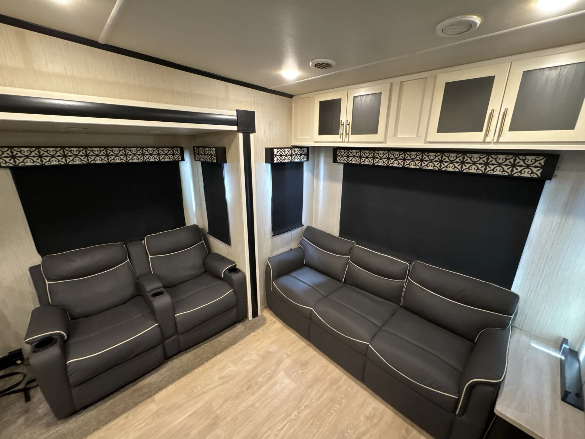 2021 Forest River Wildcat 336RLS — living area main