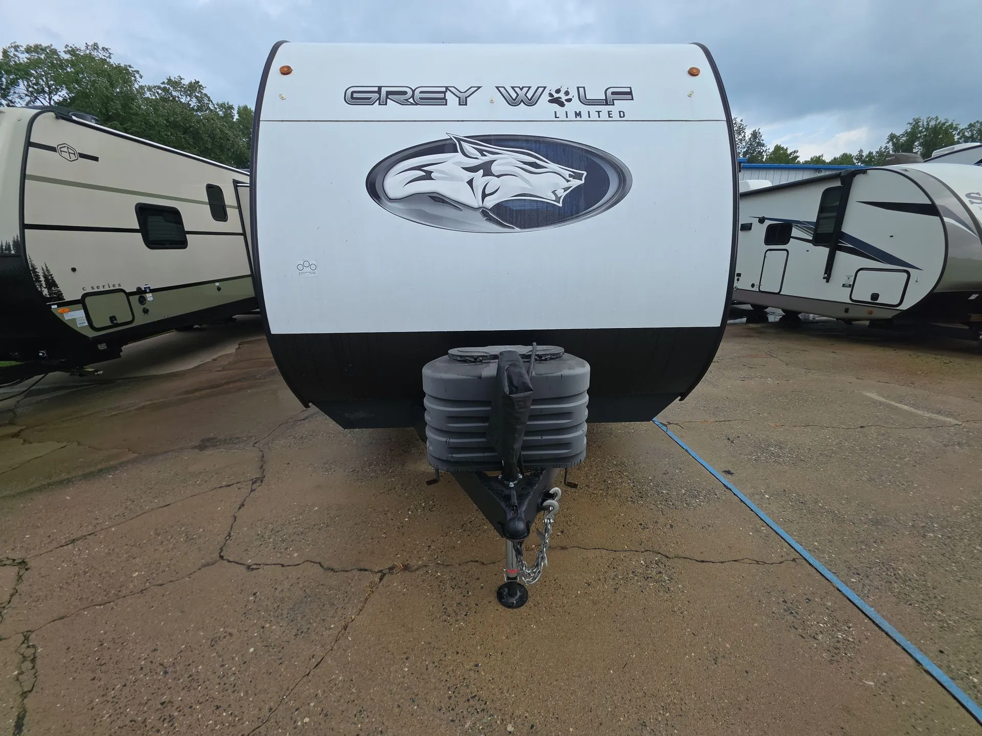 2024 Forest River Cherokee Grey Wolf 27DBH - Photo 4