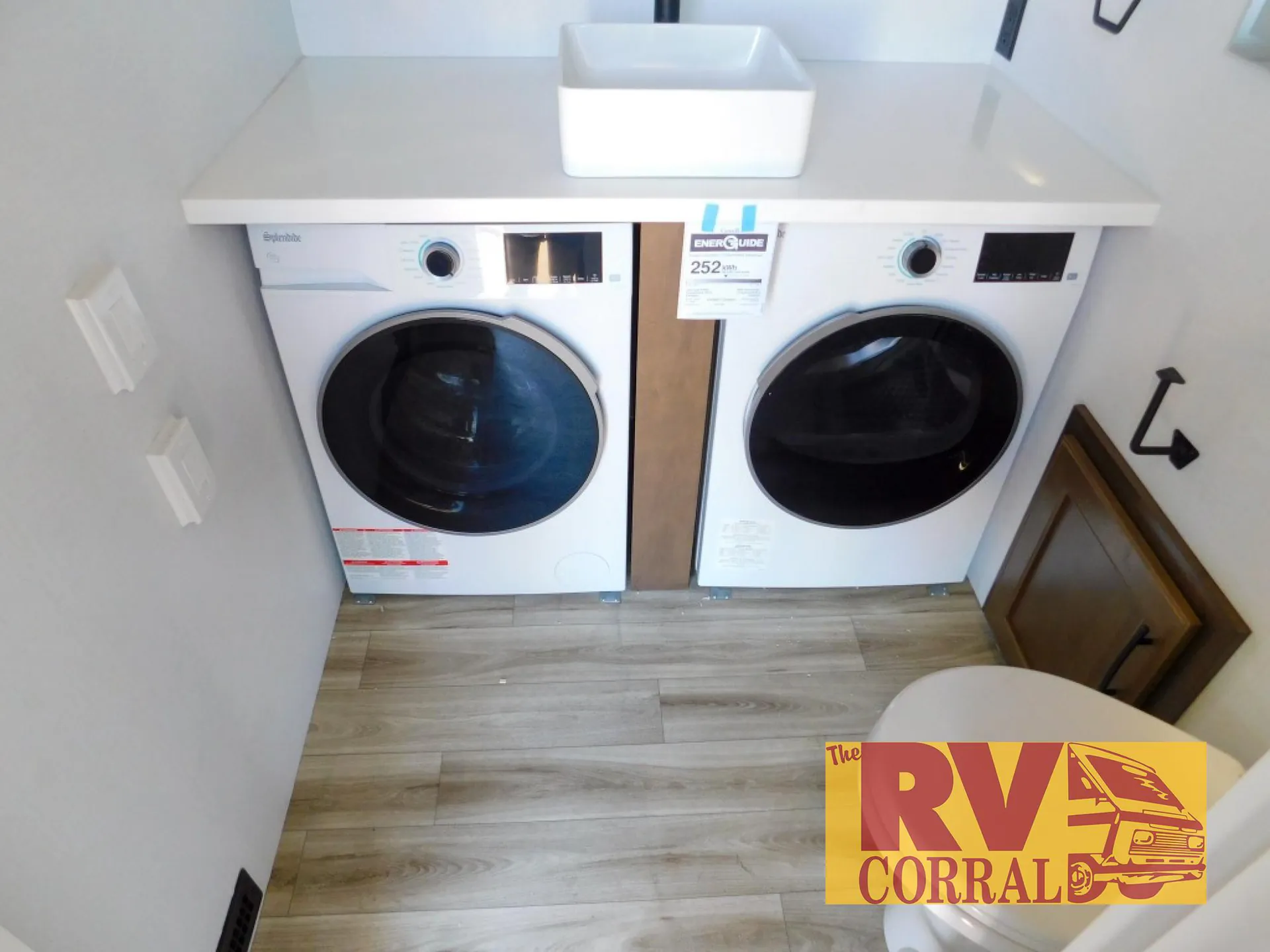2026 Keystone RV Montana 3800FL - Photo 4