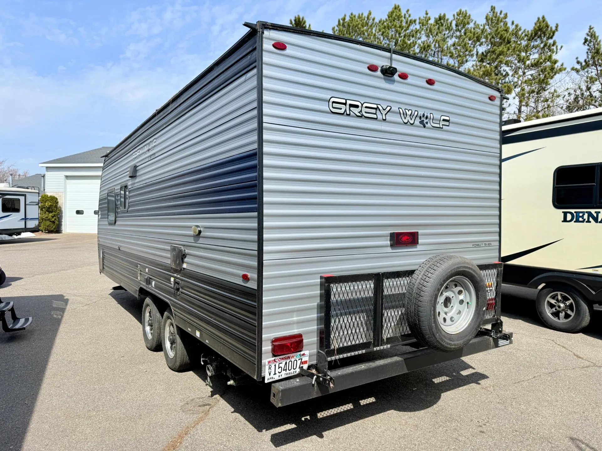 2022 Forest River Cherokee Grey Wolf 27DBH — Photo 6