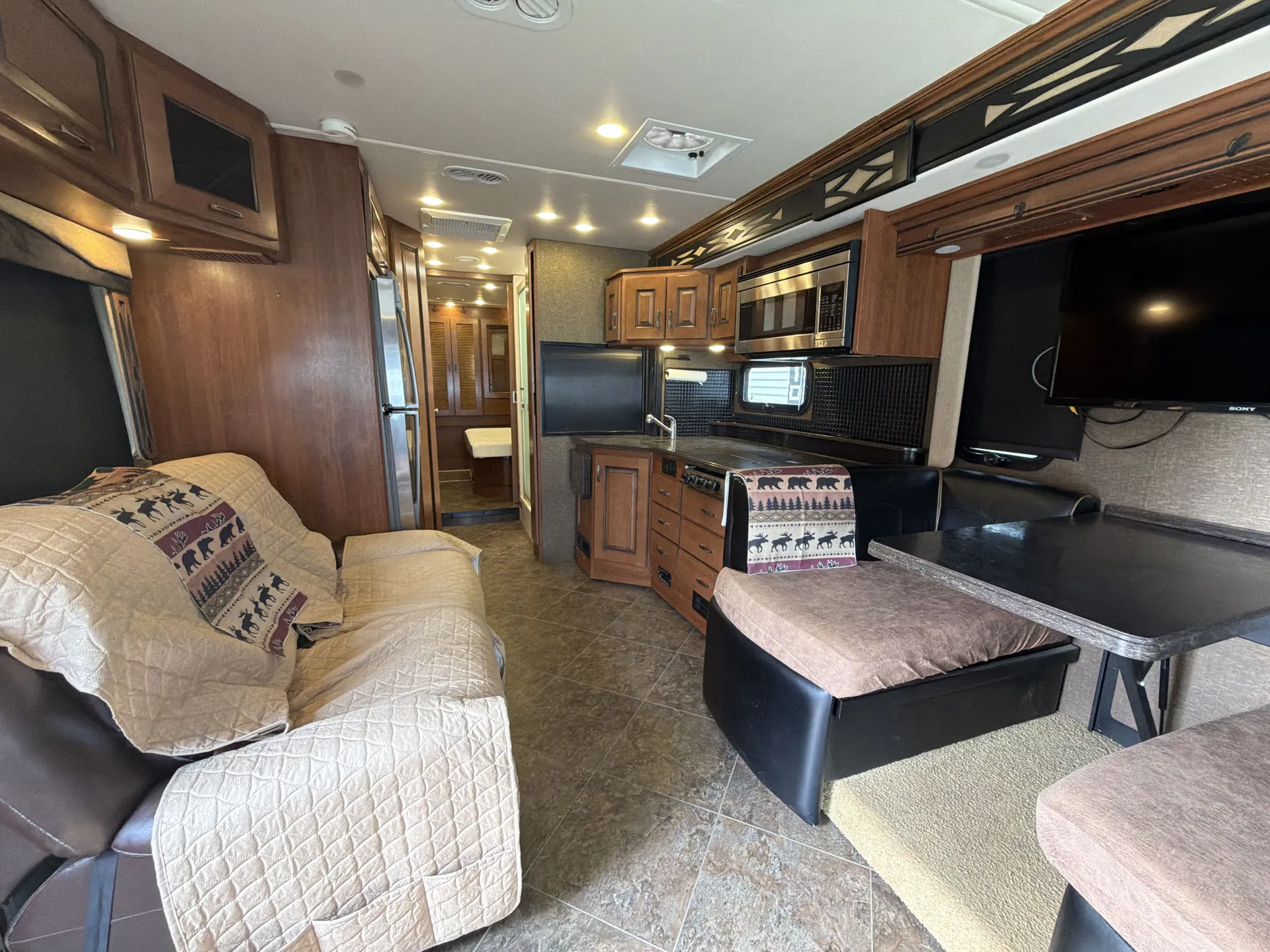 2015 Fleetwood Excursion 33D — living area main