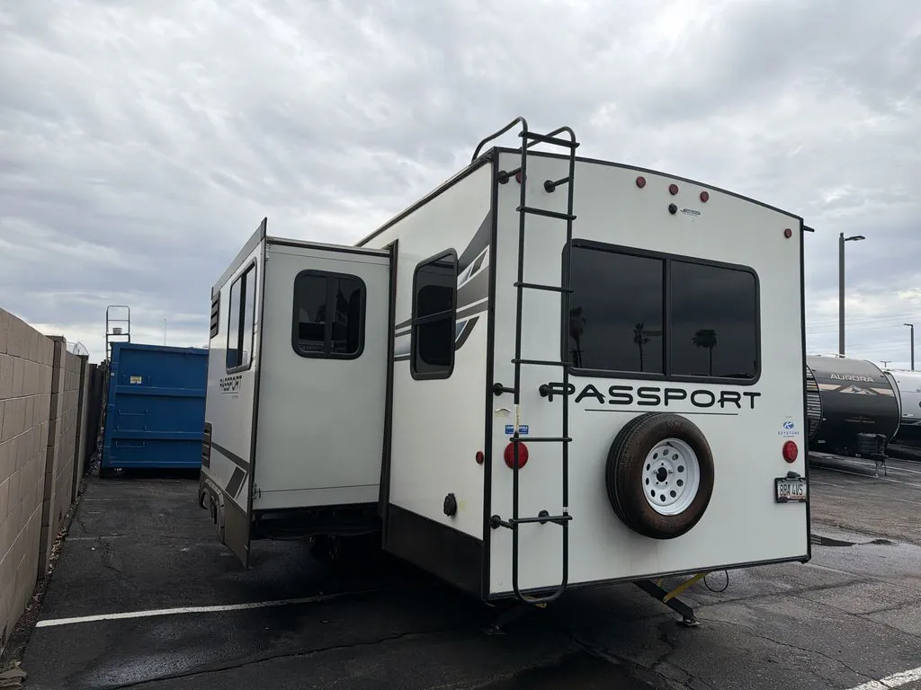 2023 Keystone Passport SL 252RDWE - Photo 3