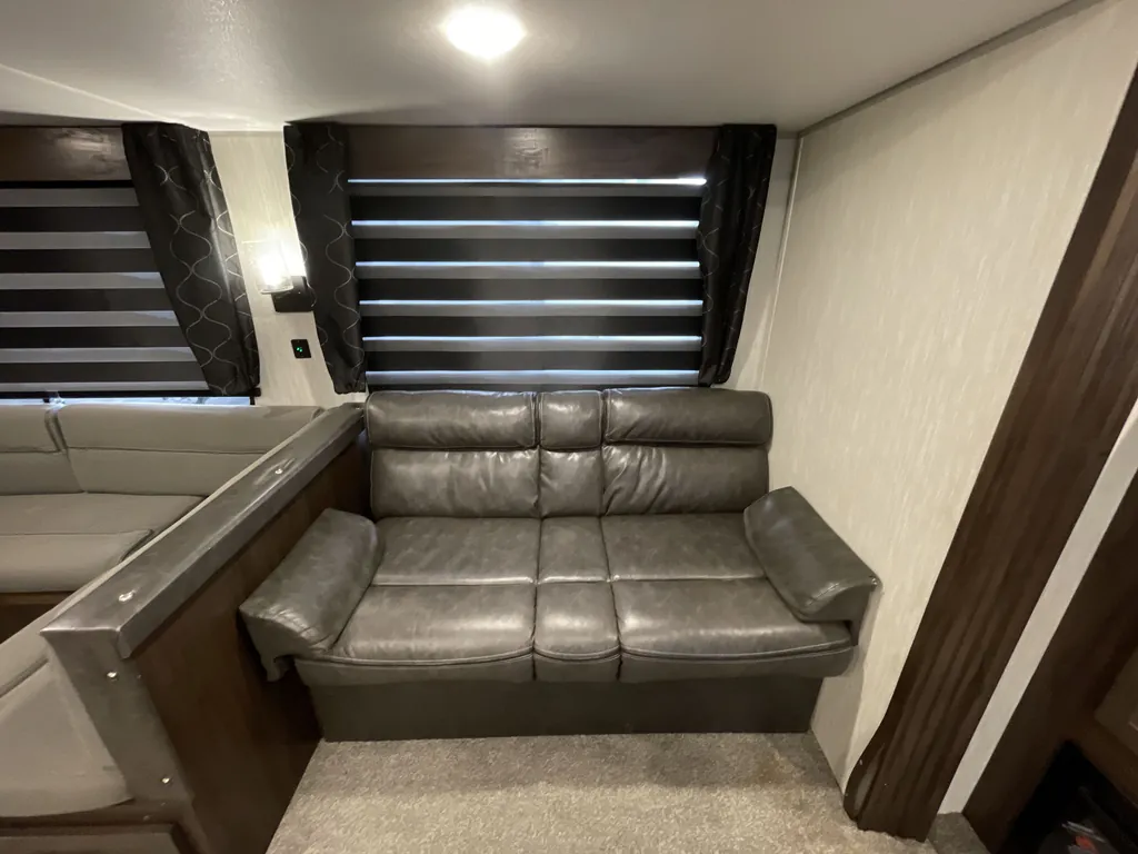 2021 Forest River Cherokee 324TS, Photos photo 16