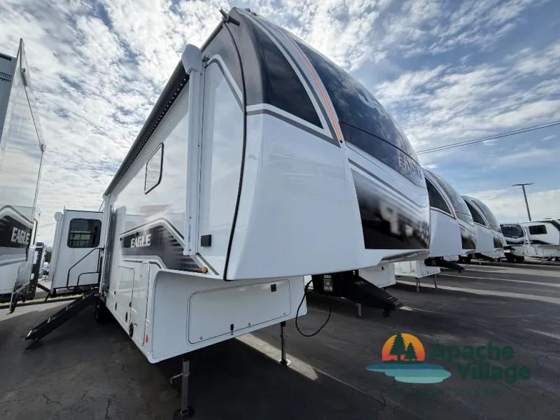 2026 Jayco Eagle 335LSTS - Photo 2