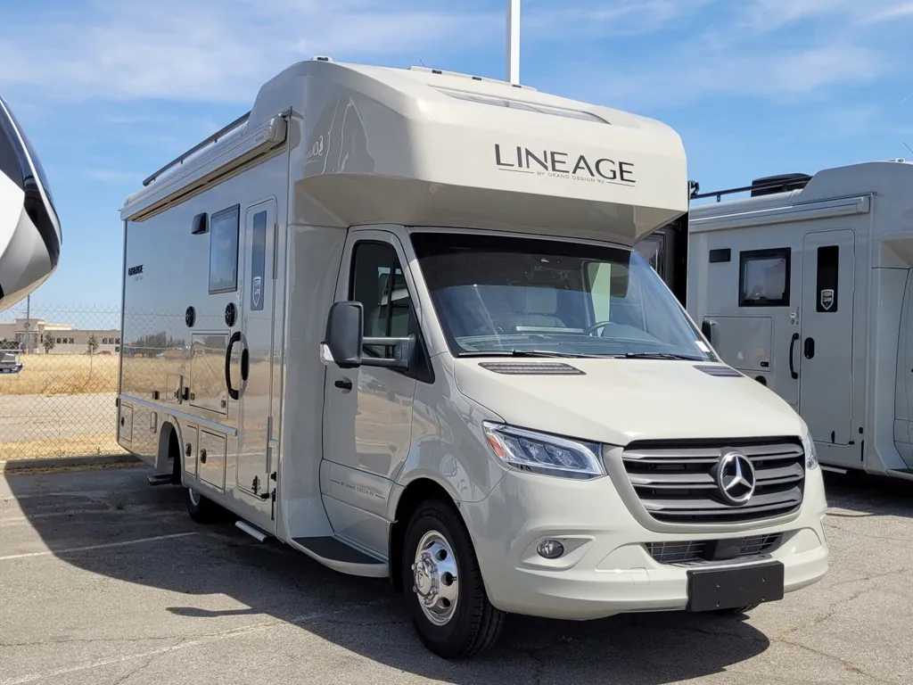 2025 Grand Design Lineage 25FW - Photo 2