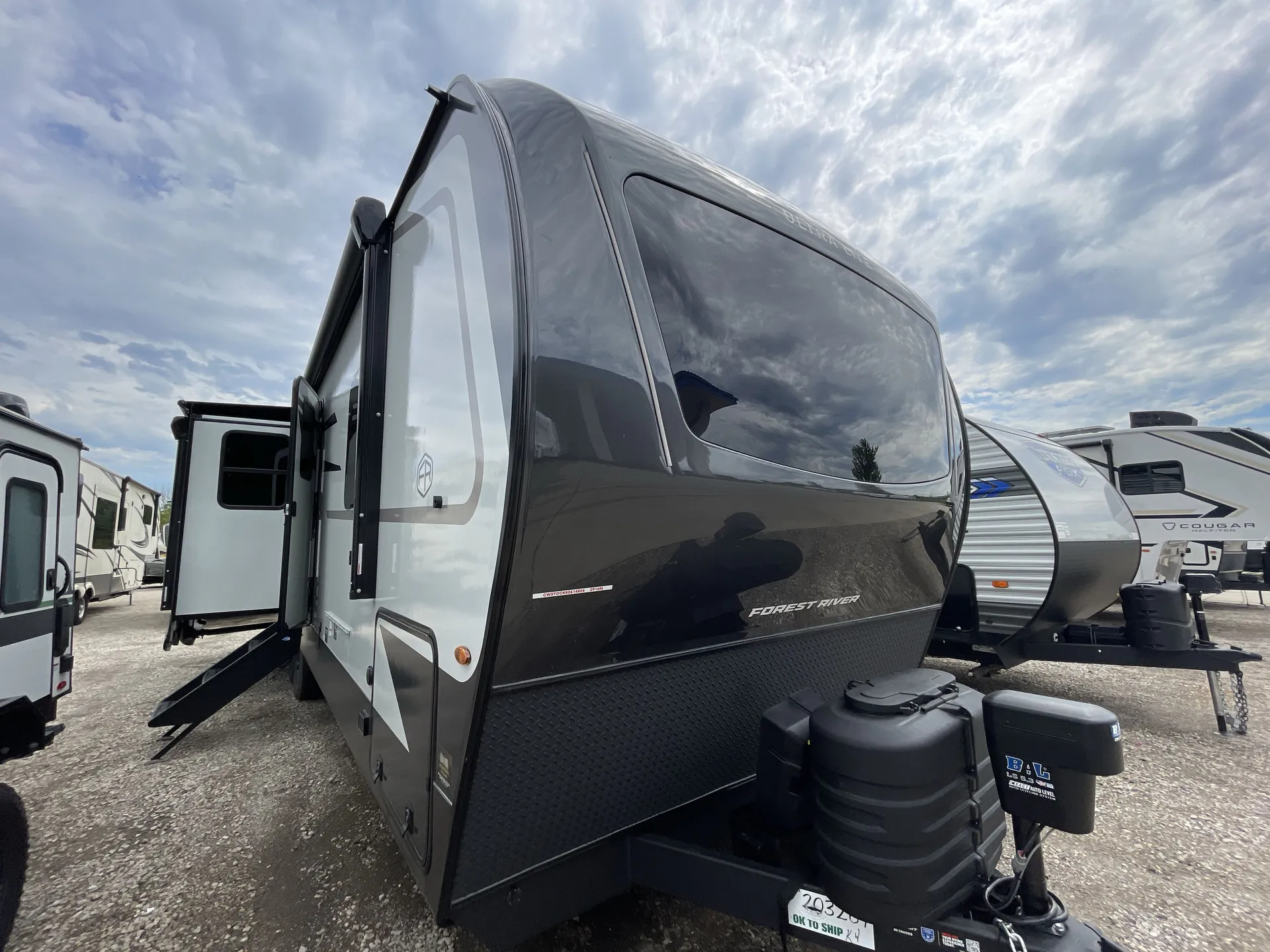 2027 Forest River Rockwood Ultra Lite 2916RL