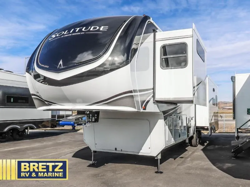 2026 Grand Design Solitude 370DV - Photo 4