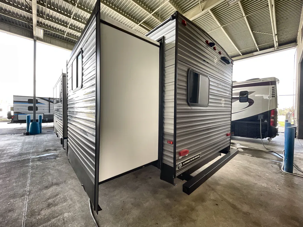 2026 Coachmen Catalina Legacy 343BHTS DEN, Photos photo 7