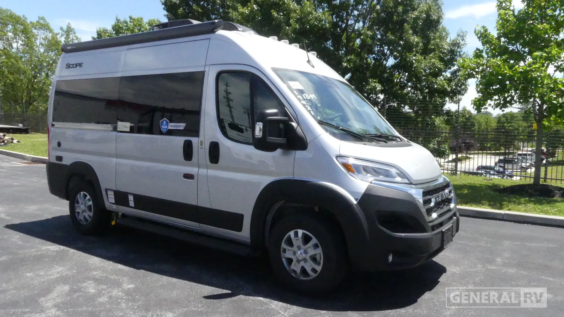 2027 Thor Motor Coach Scope 18M - Photo 2