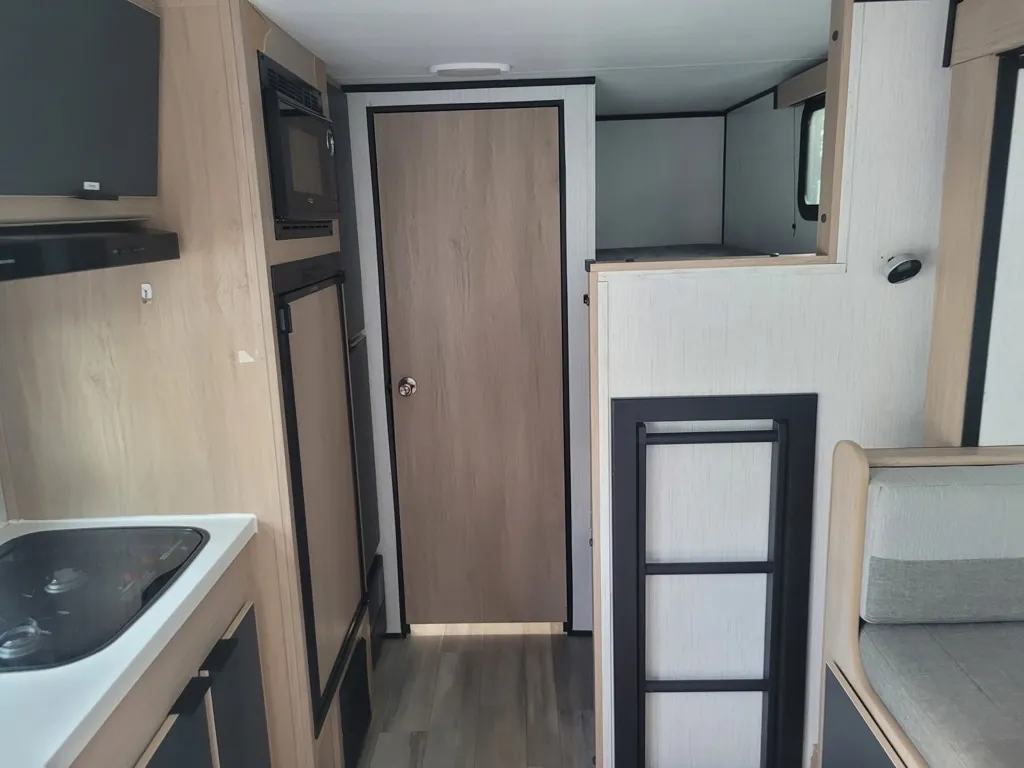 2022 Cruiser RV Hitch 18BHS - Photo 4