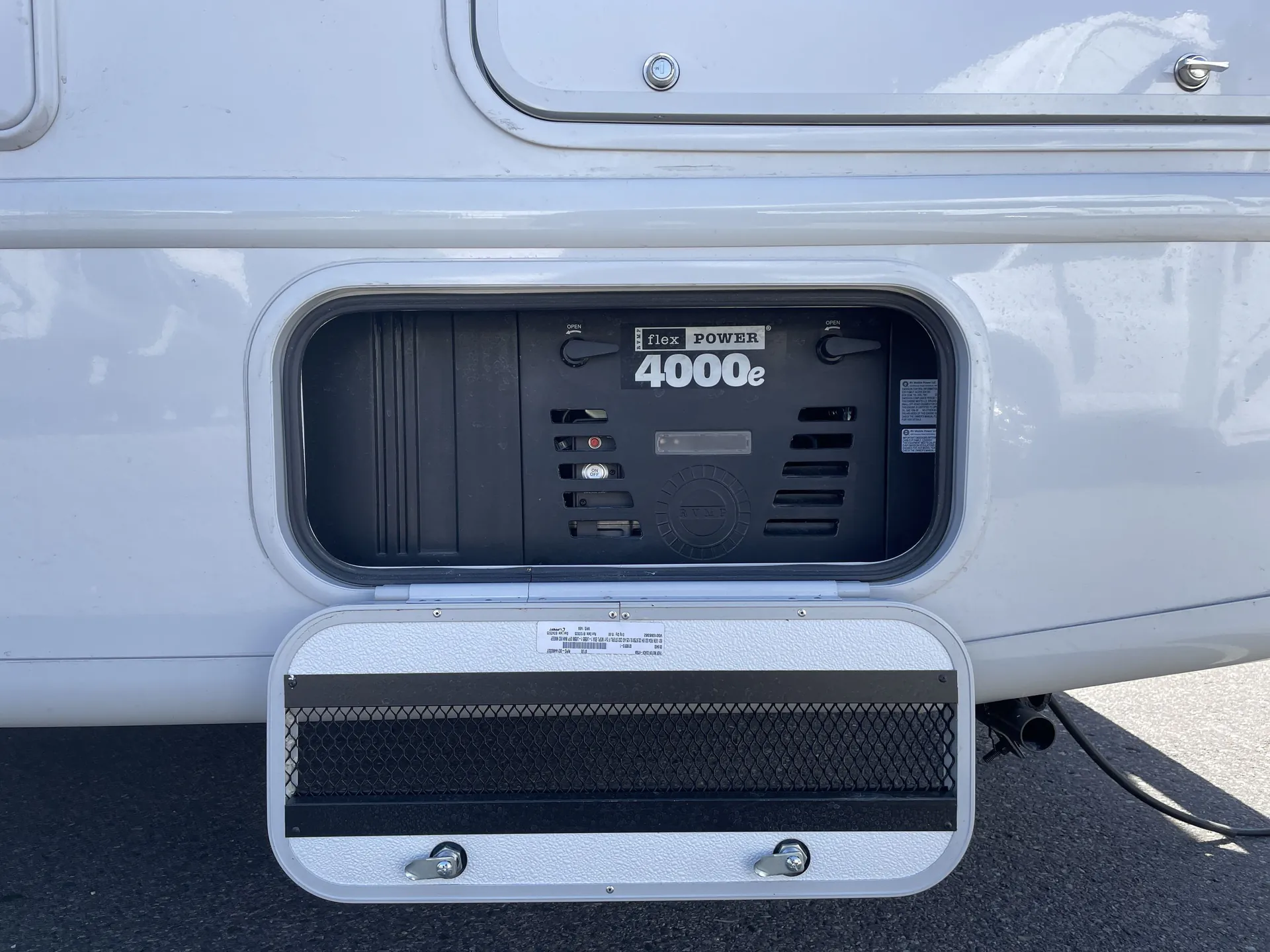 2026 Thor Motor Coach Freedom Traveler A26 — living area main