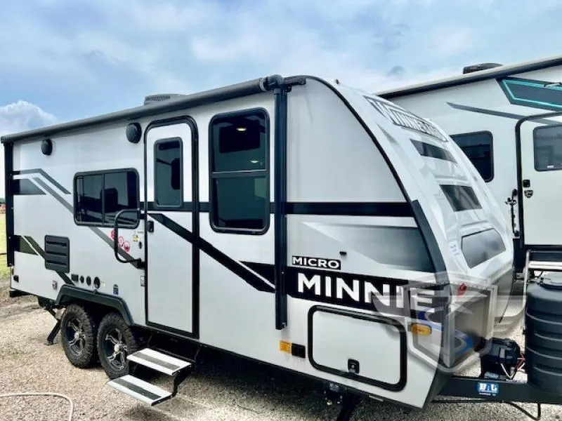 2024 Winnebago Micro Minnie 2108DS - Photo 2