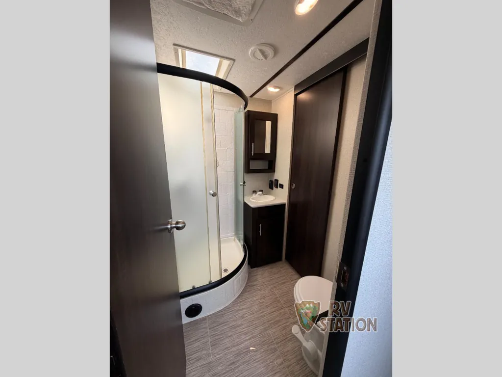 2020 Prime Time LaCrosse 3370MB, Photos photo 26