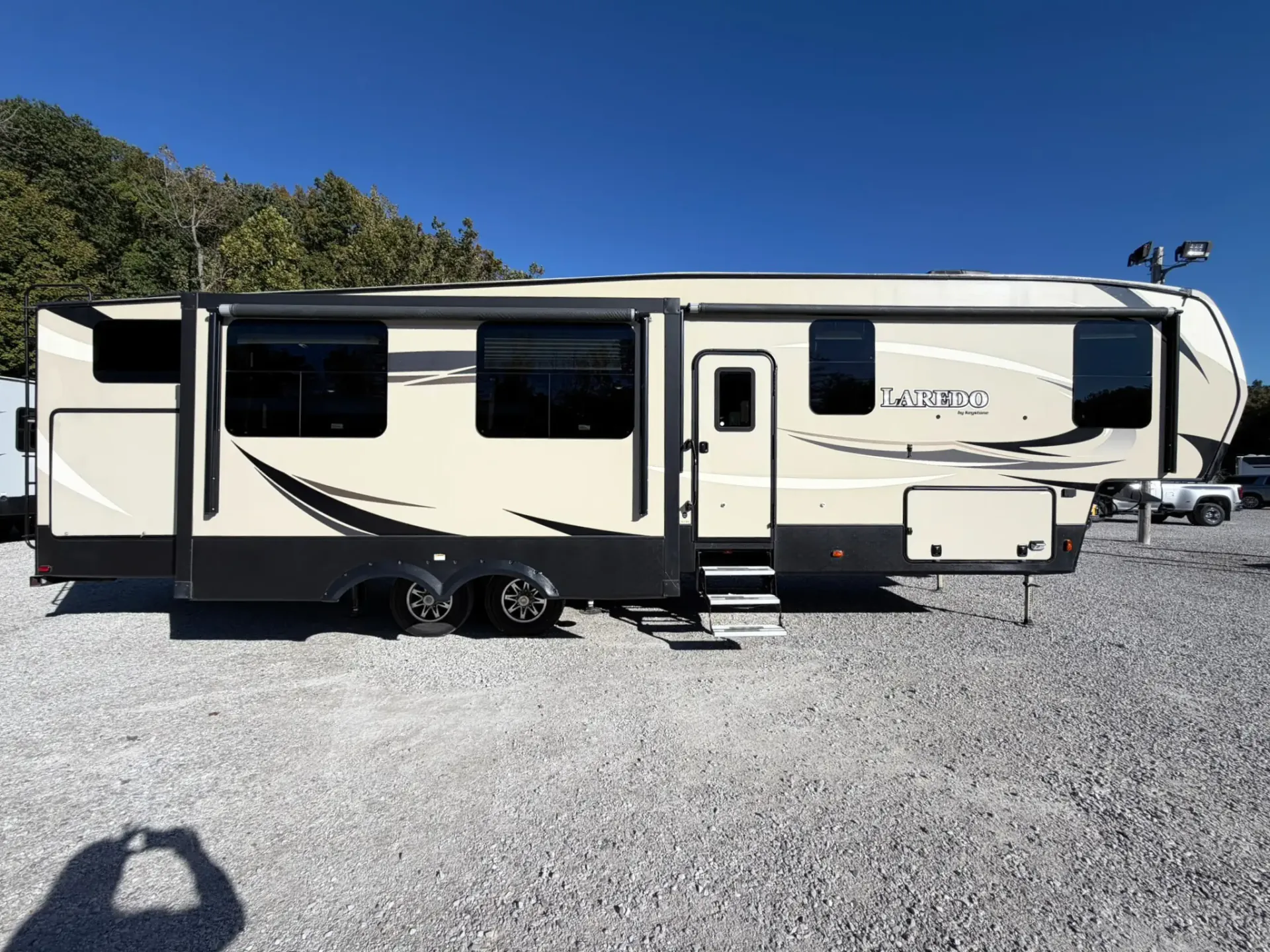 2018 Keystone Laredo 367BH - Photo 3