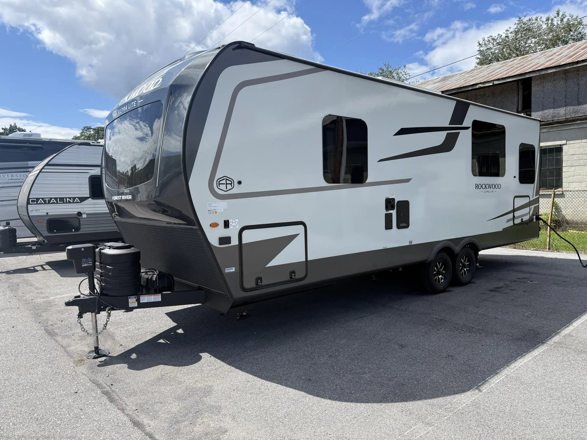 2027 Forest River Rockwood Ultra Lite 302RDT — Photo 5