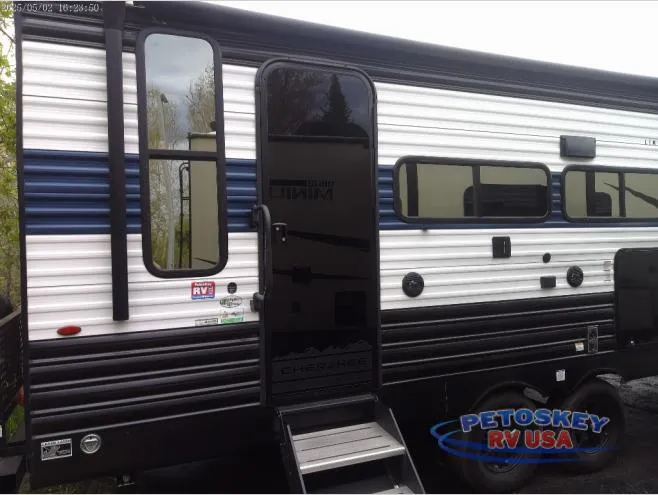 2023 Forest River RV Cherokee 243TR - Photo 4