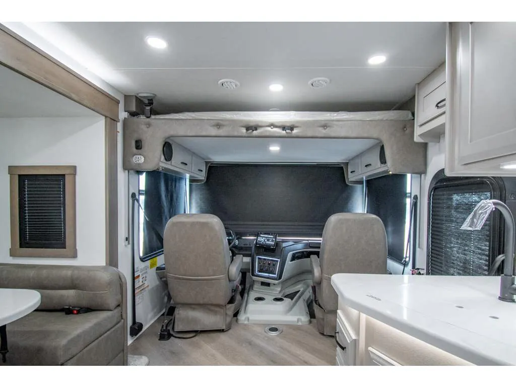 2027 Entegra Coach Emblem 36U, Photos photo 3