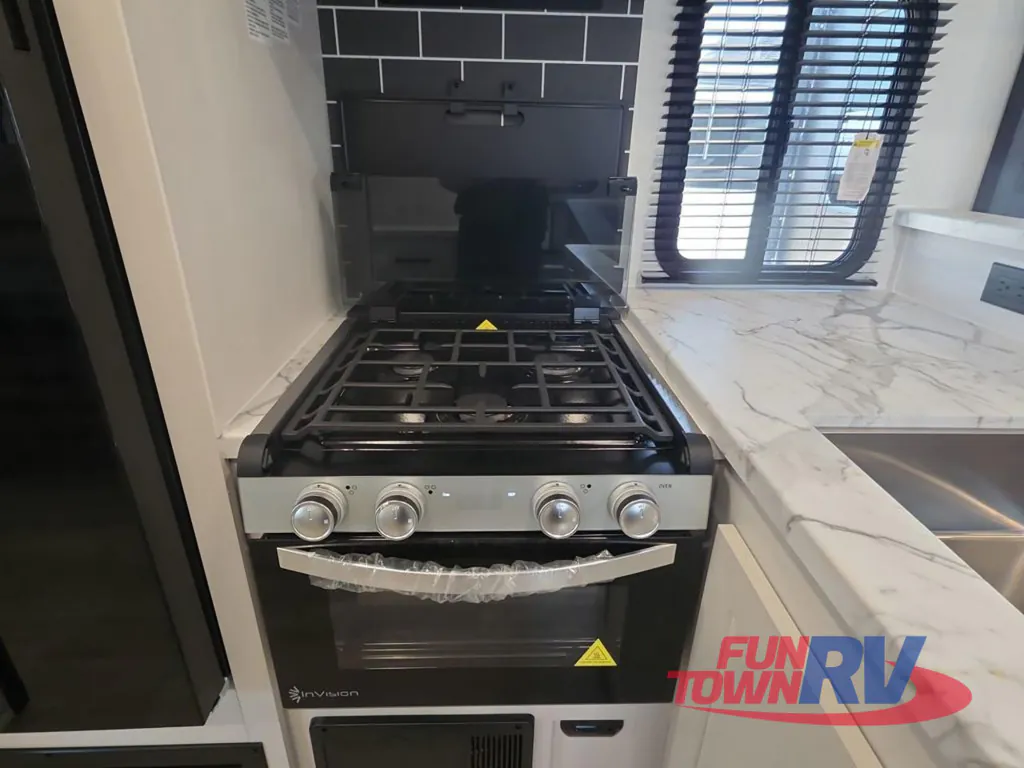 2026 Forest River Solaire 3300FLBS, Photos photo 11