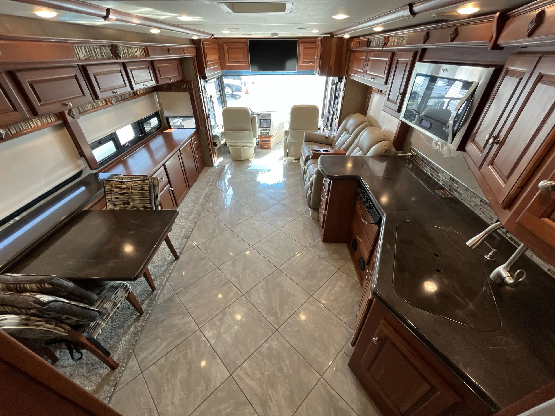 2016 Winnebago Meridian 36M — living area main