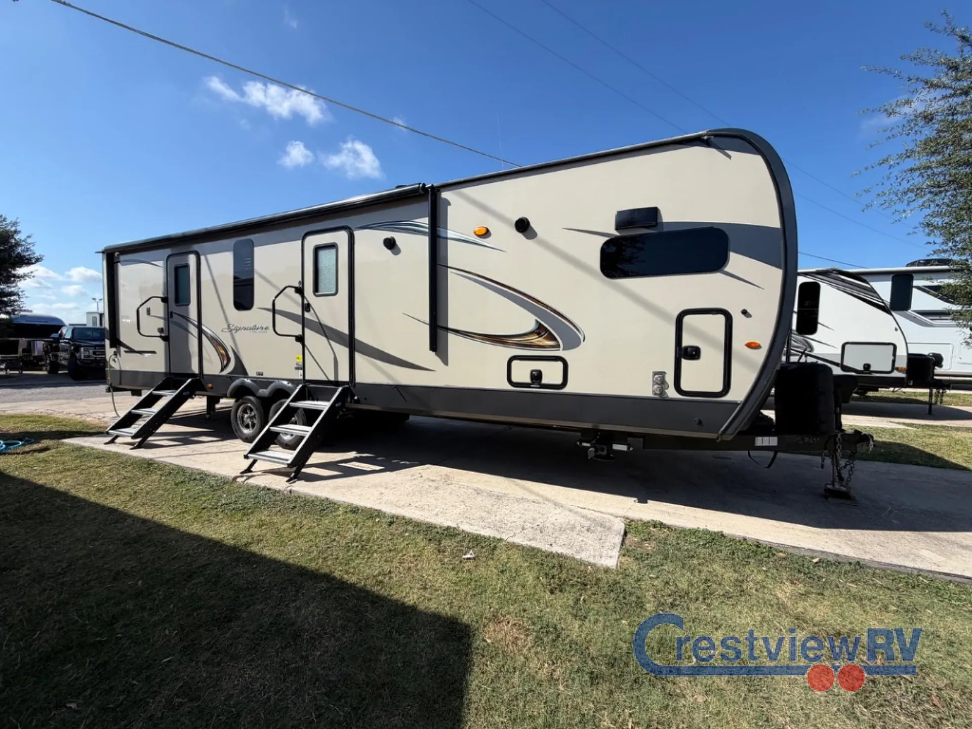 2019 Forest River Rockwood Signature Ultra Lite 8335BSS - Photo 3