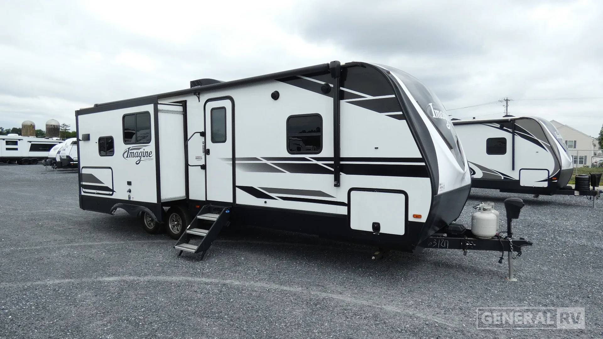 2021 Grand Design Imagine 2670MK - Photo 2