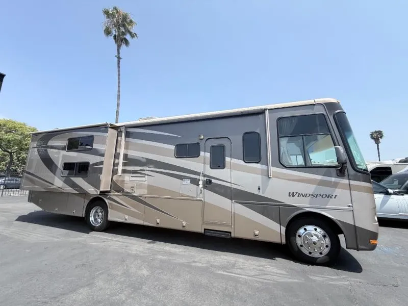 2009 Four Winds RV Windsport 34B - Main photo