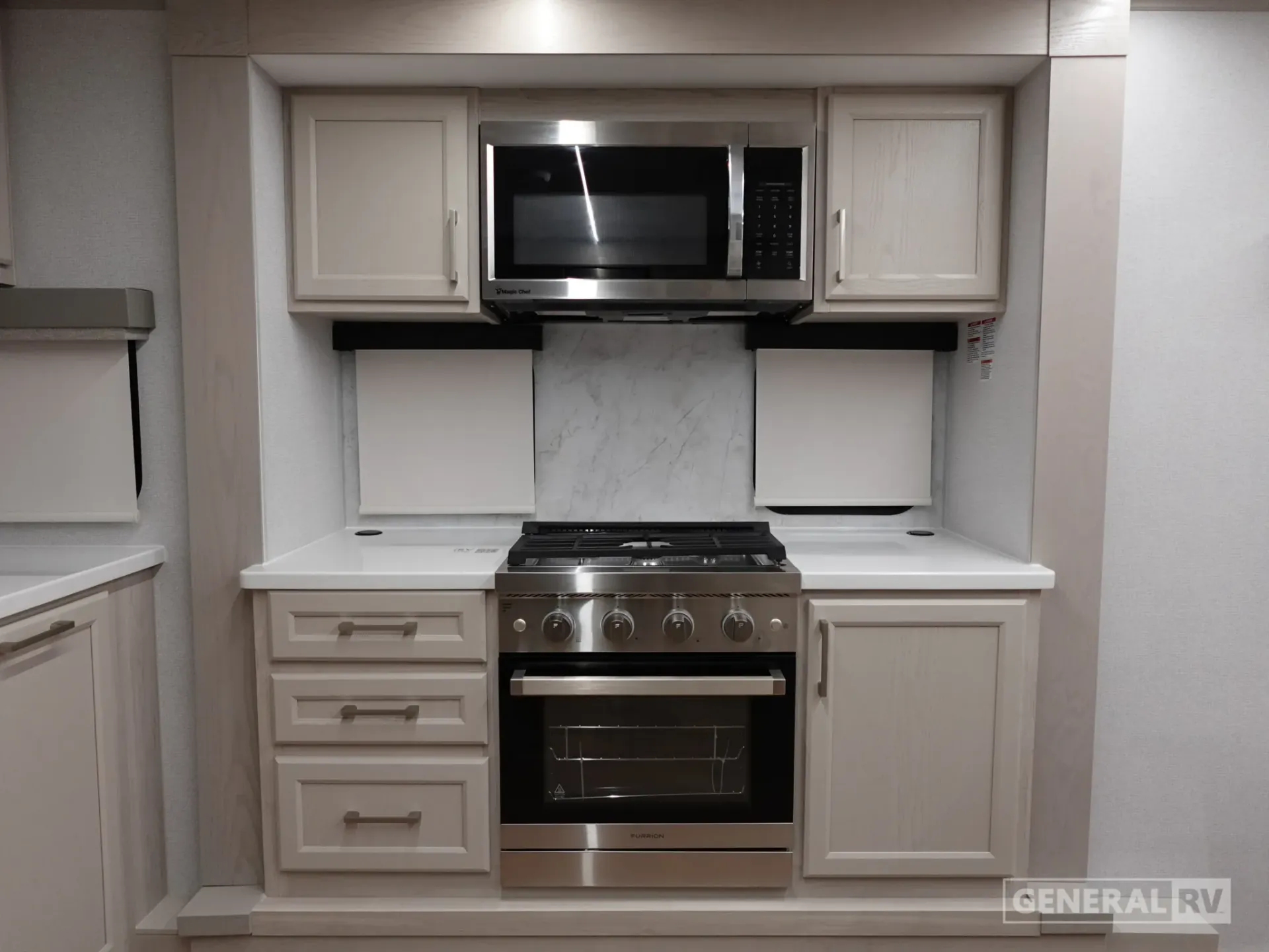 2026 Forest River Columbus 388FKH — Photo 6