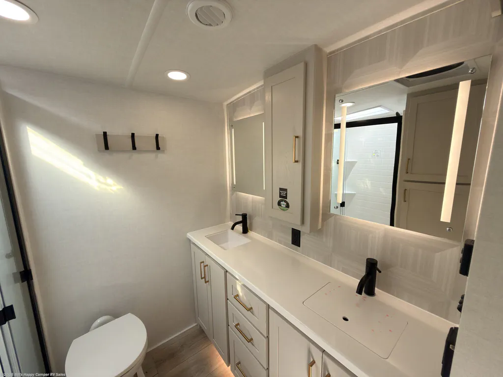 2027 Forest River Rockwood Signature 404SRK, Photos photo 34