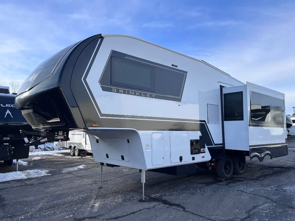 2026 Brinkley Model Z 2680, Photos photo 4