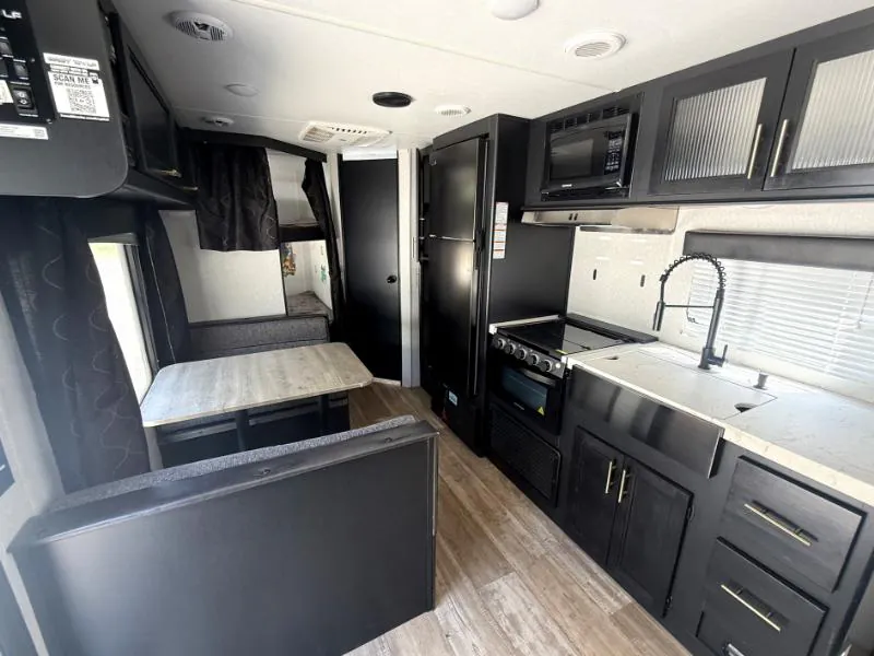 2021 Forest River Cherokee Grey Wolf 22MKSE - Photo 4