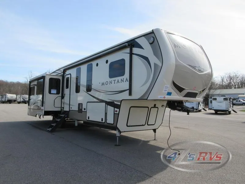 2018 Keystone Montana 3950BR - Main photo