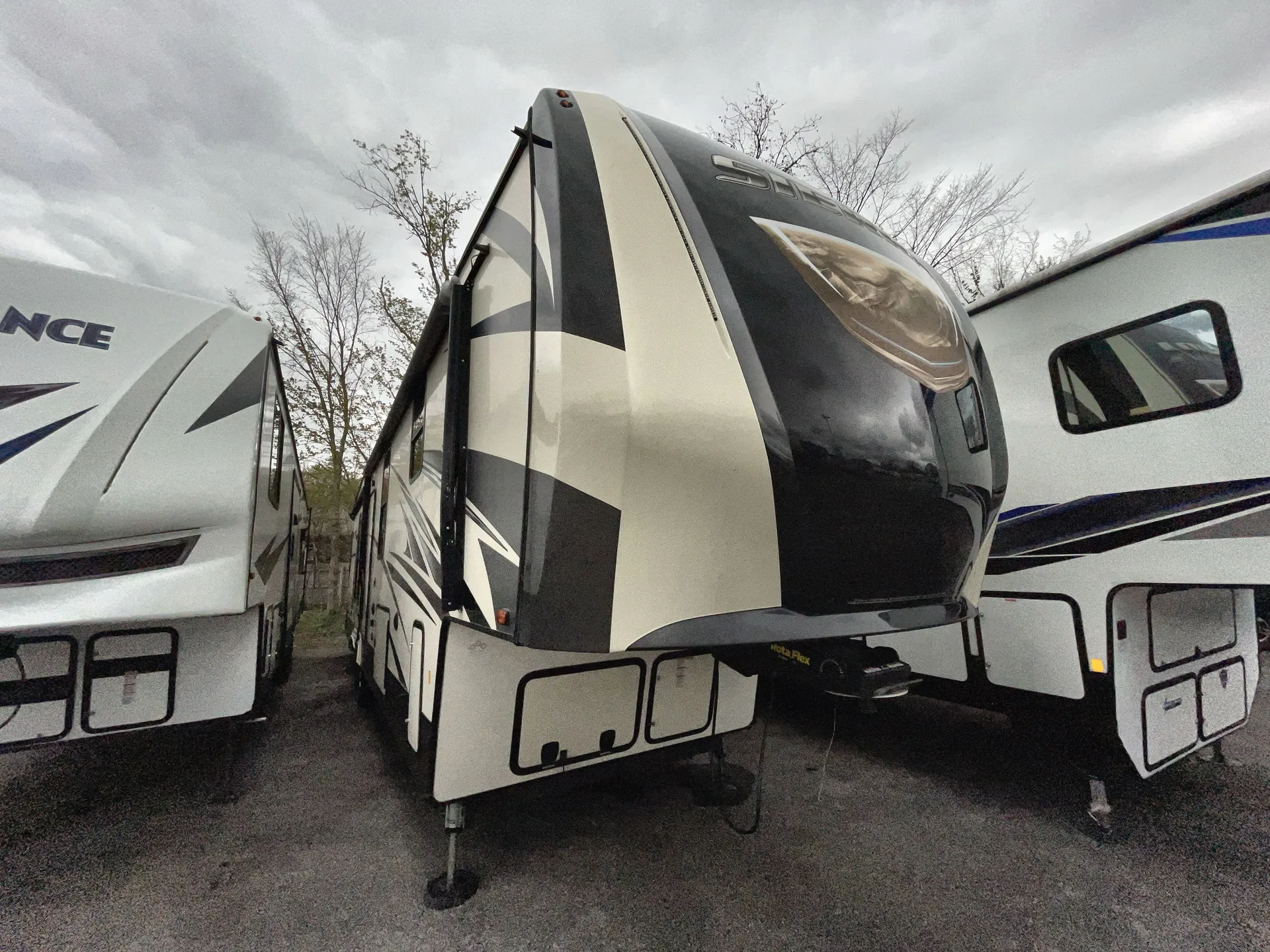 2019 Forest River Sierra 378FB - Photo 2