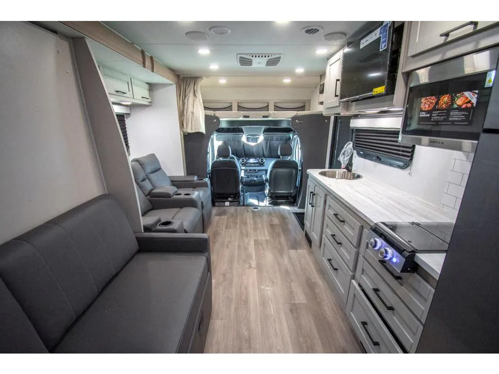 2026 Entegra Coach Qwest SE 24R - Photo 3