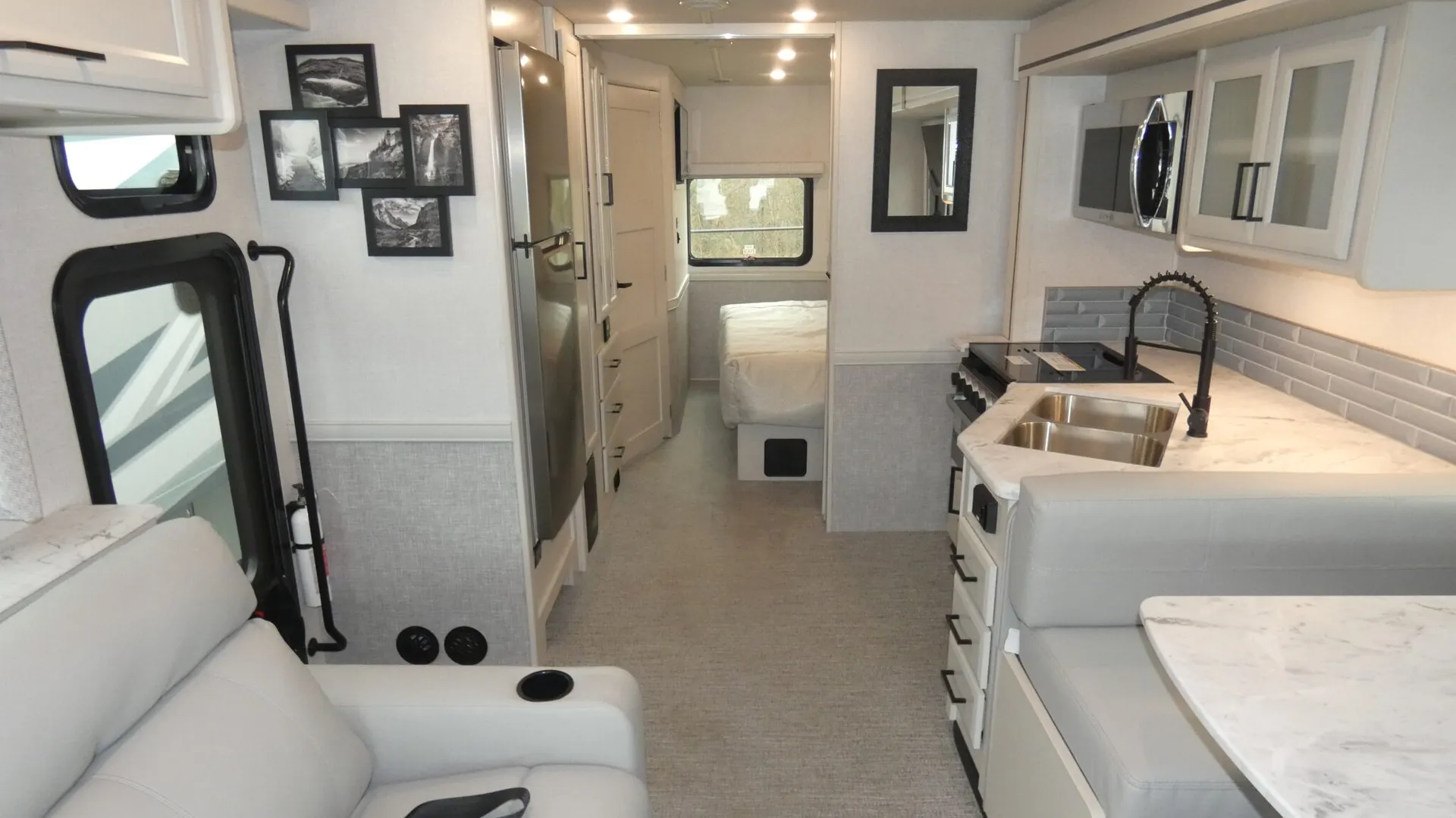 2026 Holiday Rambler Admiral 28A - Photo 3