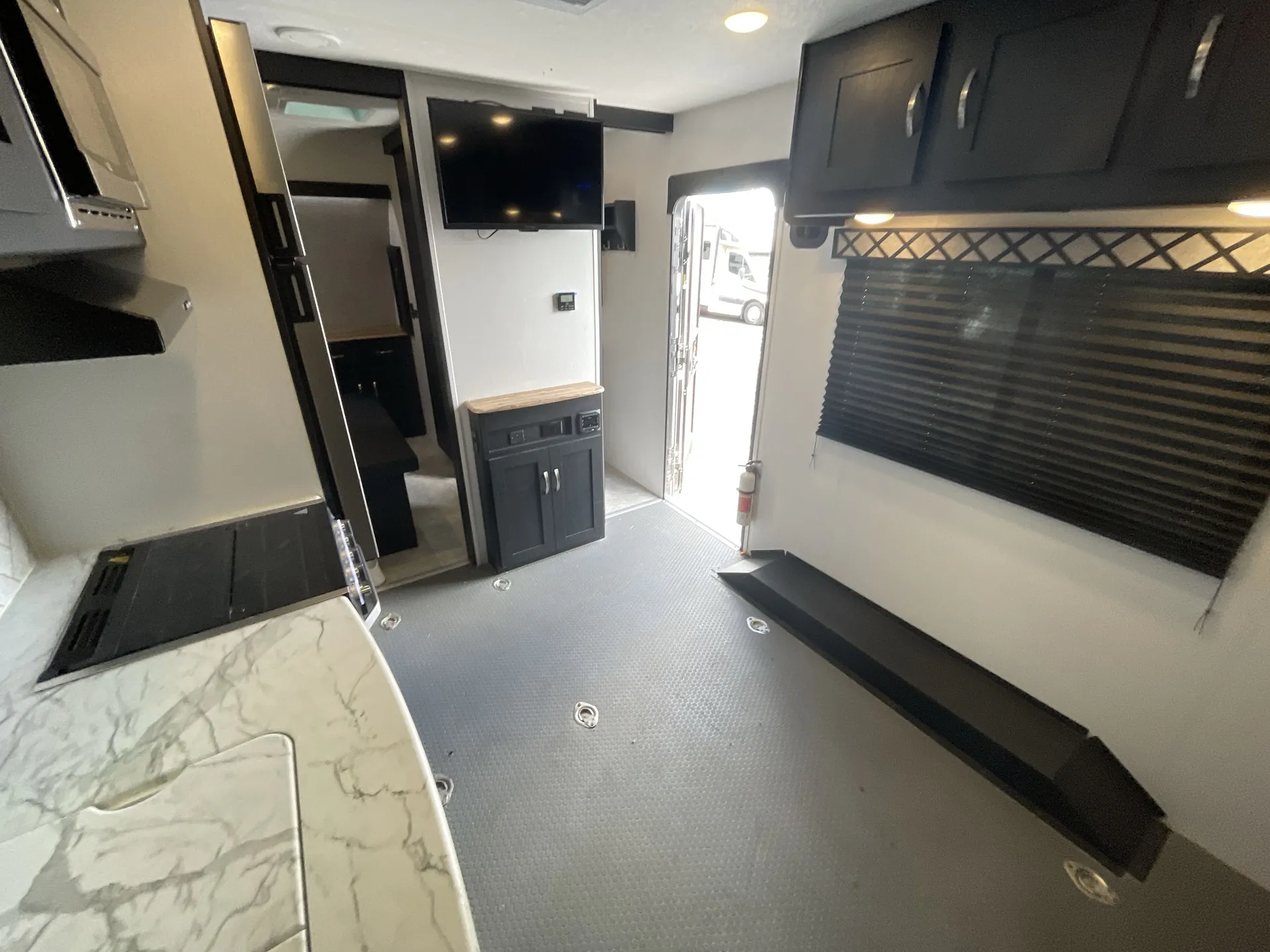 2022 Coachmen Adrenaline 21LT - Photo 4