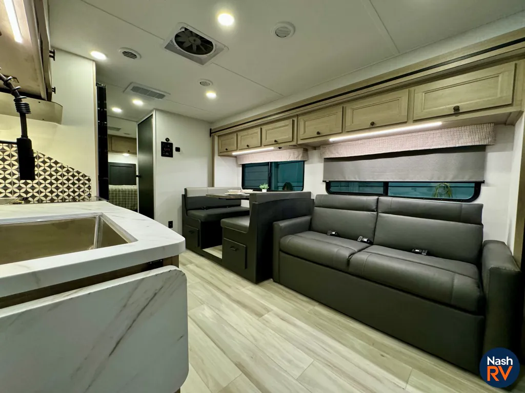 2025 Forest River Sunseeker LE 2850SLE - Photo 3
