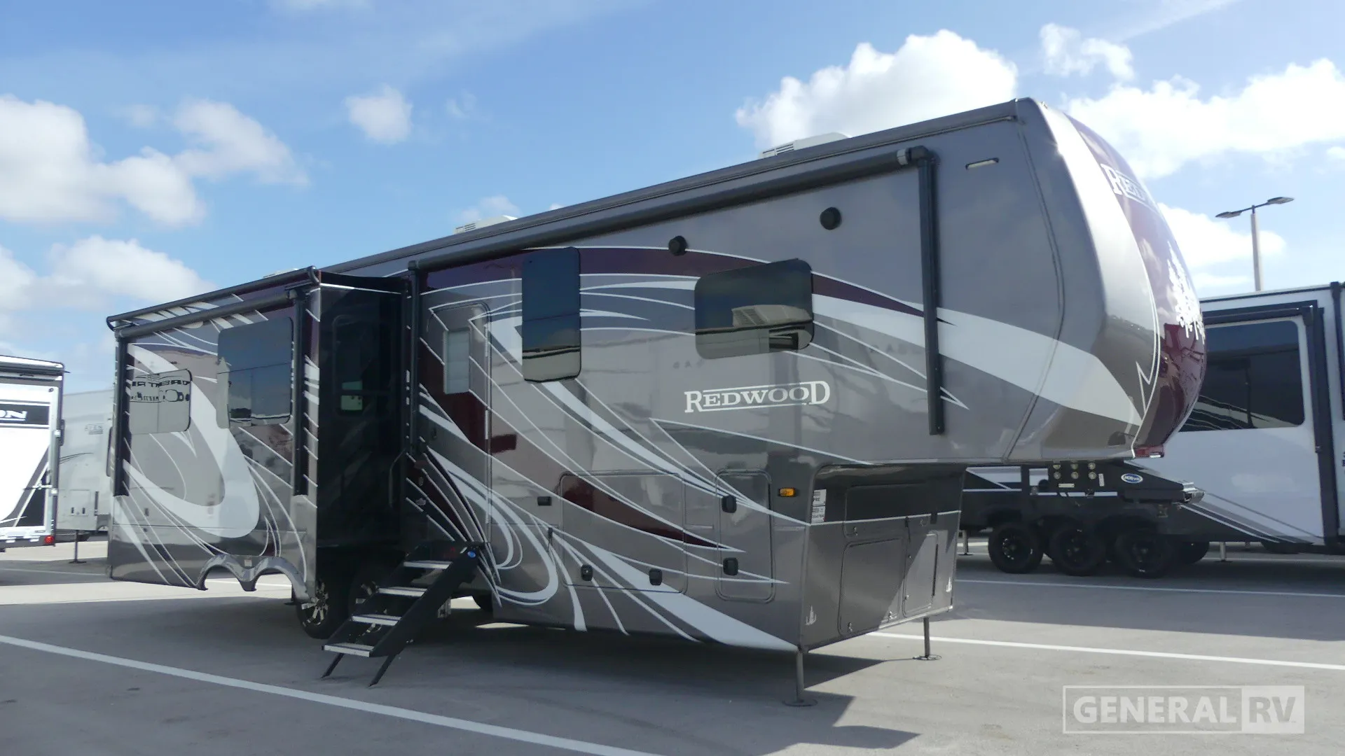 2023 Crossroads RV Redwood 3401RL - Photo 2