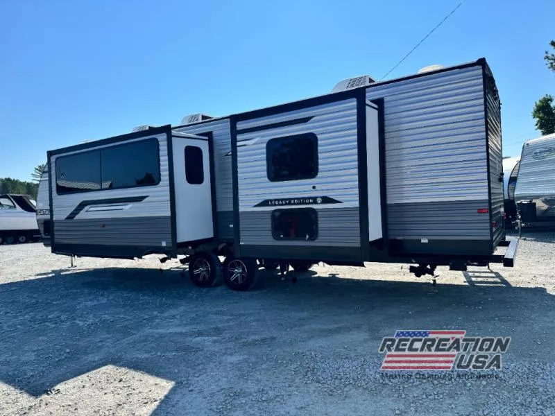 2026 Coachmen RV Catalina Legacy Edition 333DBDSCK - Photo 2