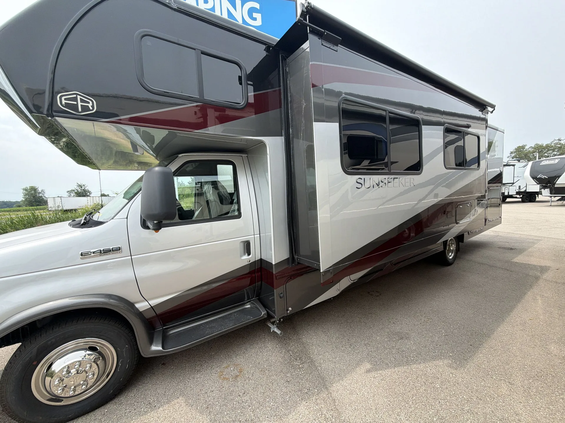 2027 Forest River Sunseeker 3010DS — off campside