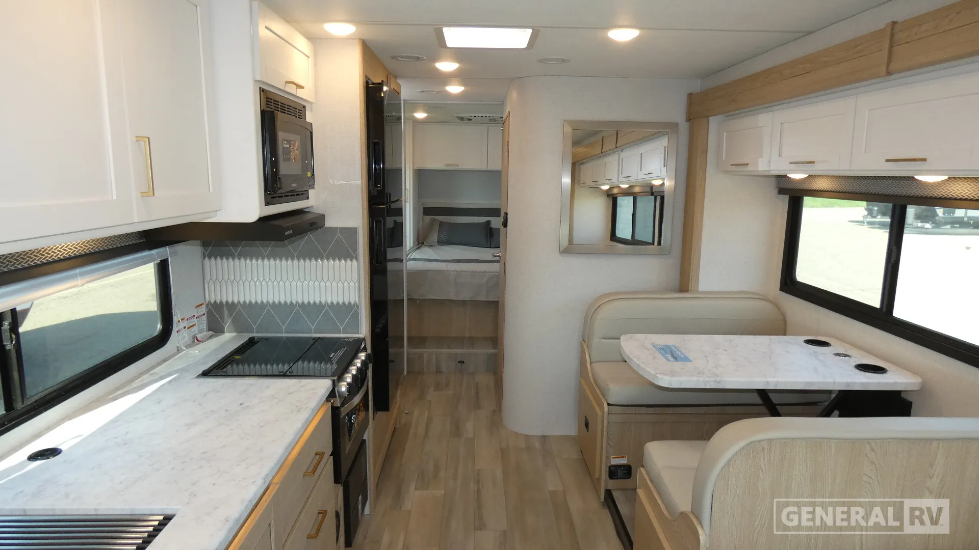 2026 Thor Motor Coach Four Winds 31H - Photo 3
