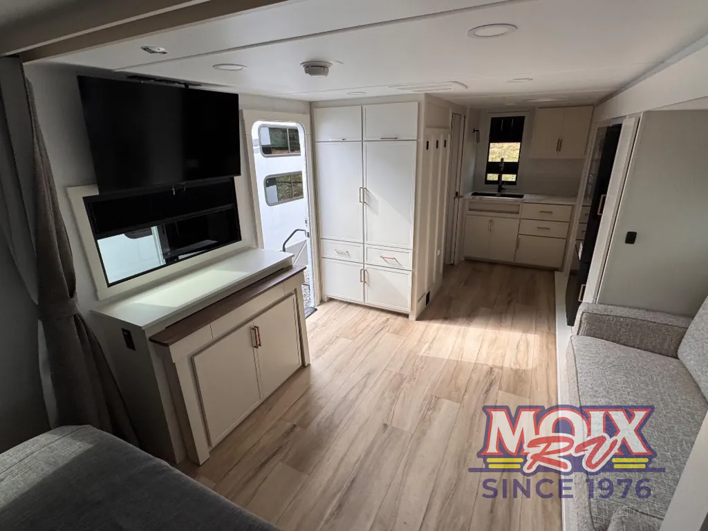 2026 Brinkley Model Ix 23X, Photos photo 27