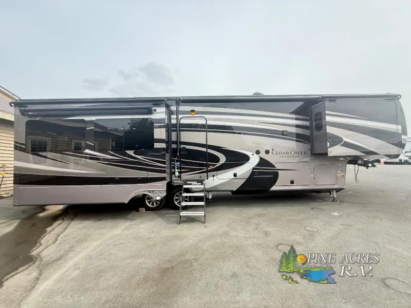 2022 Forest River Cedar Creek Champagne Edition 38EBS - Photo 2