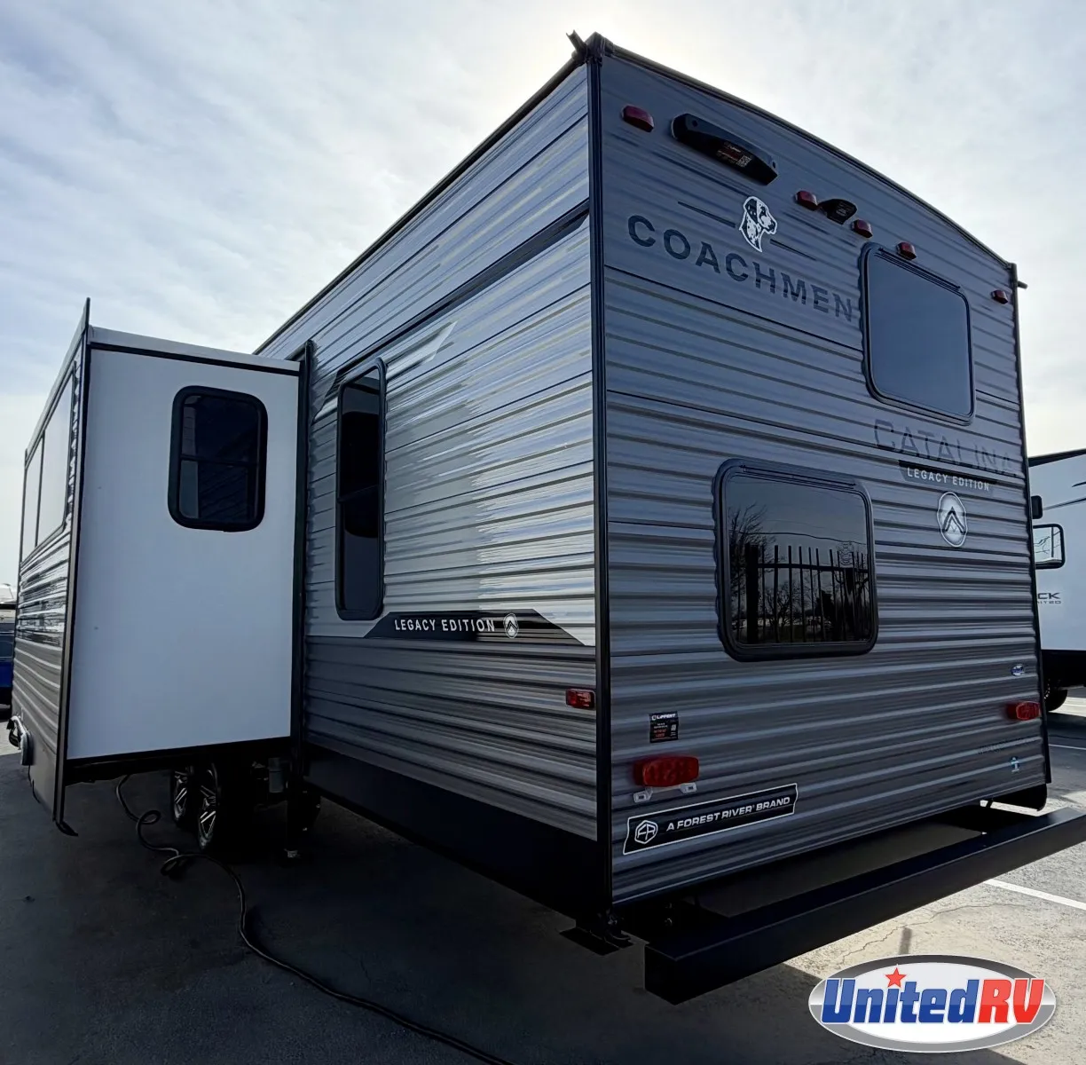 2026 Coachmen Catalina Legacy Edition 333DORM - Photo 2