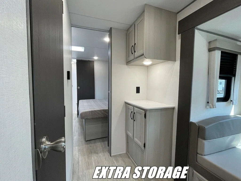 2027 Coachmen Catalina Legacy Edition 333DBDSCK, Photos photo 8