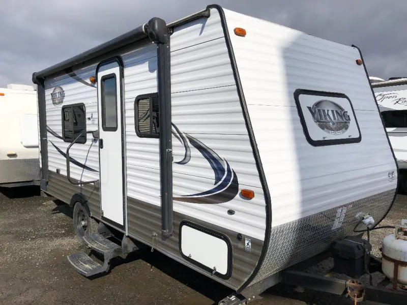 2016 Viking Ultra-Lite 17FQ - Main photo