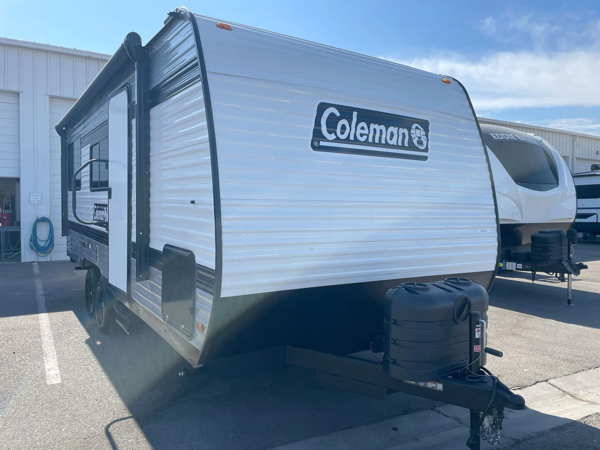 2025 Alliance RV Valor 36V11 - Photo 4