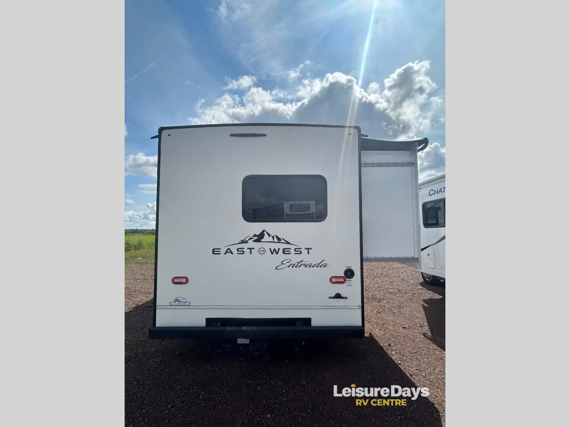 2022 East to West Entrada 2600DS - Photo 4