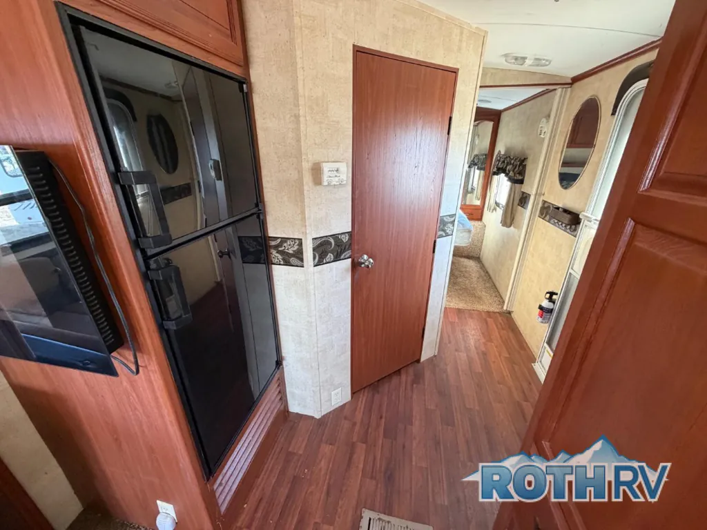 2011 Keystone Outback 298RE, Photos photo 21