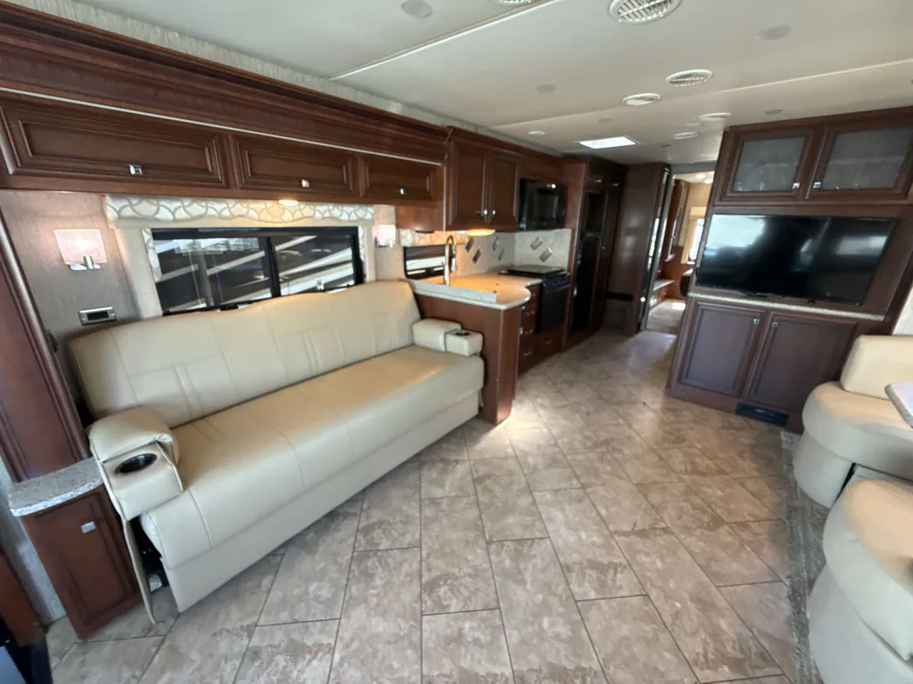 2016 Newmar Bay Star 3518, Photos photo 15